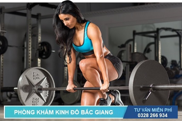 Tránh nâng tạ nặng